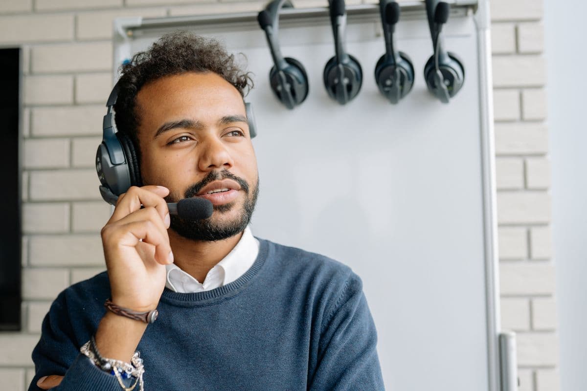 Telecom SIP trunking server and voice routing matrix